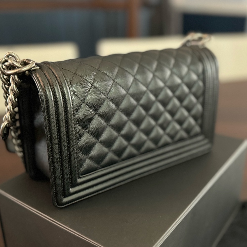 Chanel Boy Caviar Black Ruthenium - Picture 7 of 17